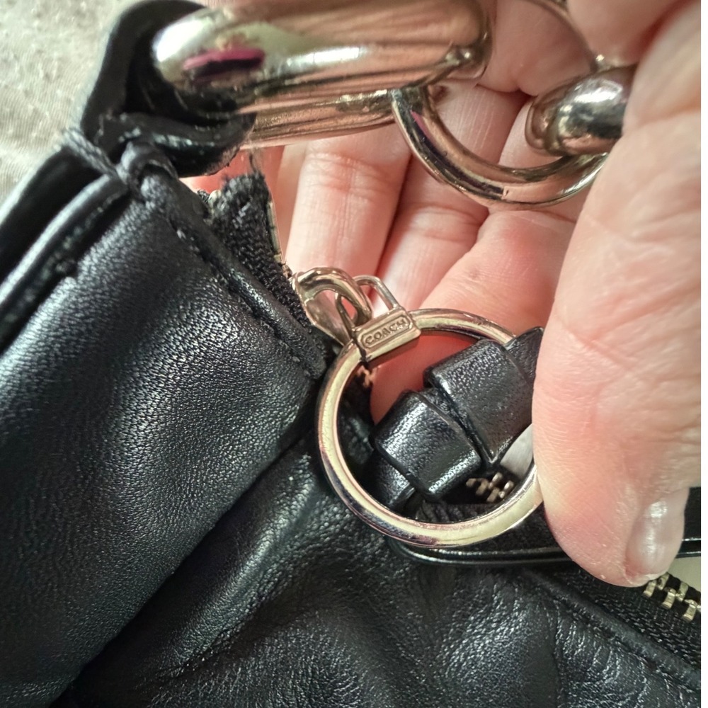 Coach Chelsea Black Leather Hobo Shoulder Bag Turnlock Silver Hardware 17816 - Picture 4 of 13
